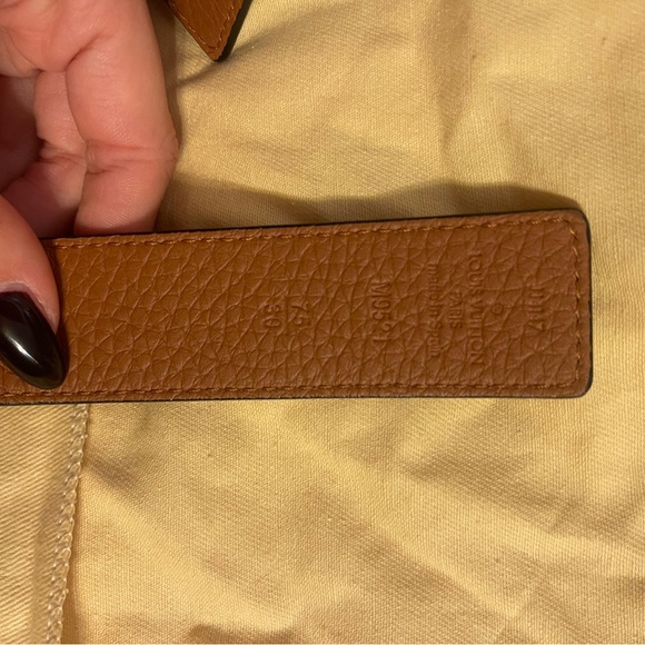 LV Initiales 30mm Reversible Belt - Picture 3 of 4